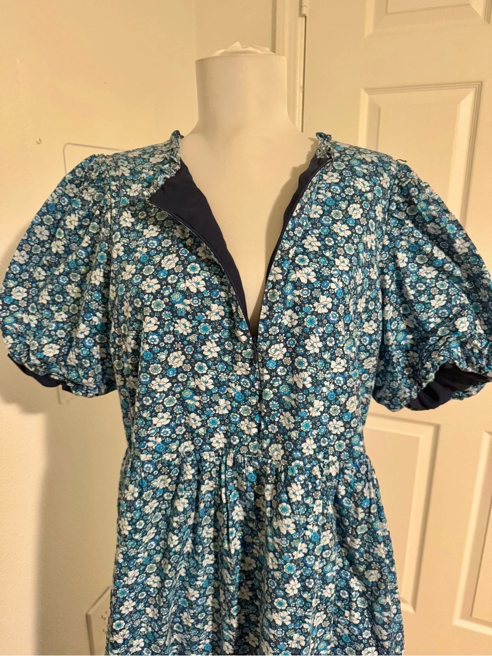 Tuckernuck Hyacinth House Blue Floral Puff Sleeve Midi Dress Size L